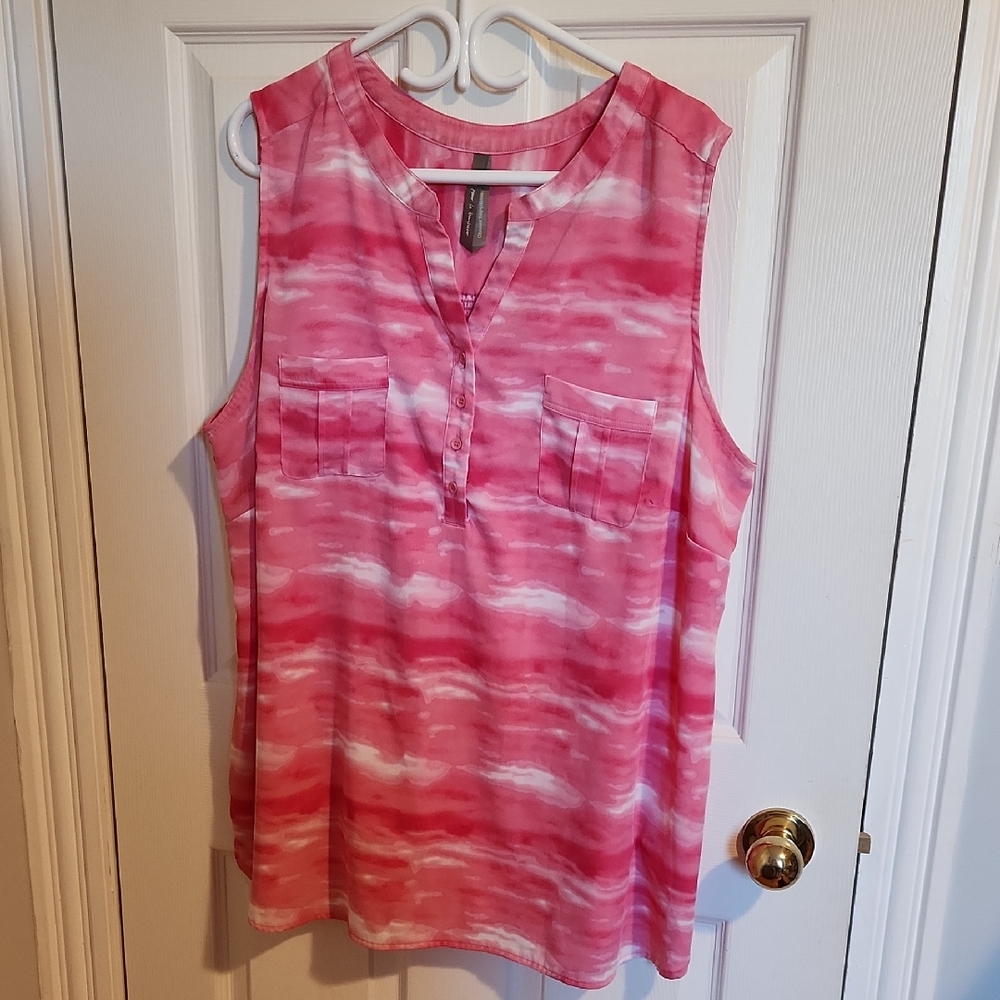 Pennington's Pink & White Sleeveless Shirt